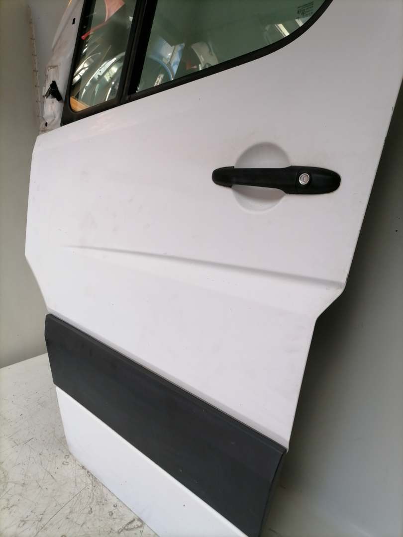 Mercedes Sprinter 906 original T&uuml;r vorn links Wei&szlig; Rohbau Bj.2010